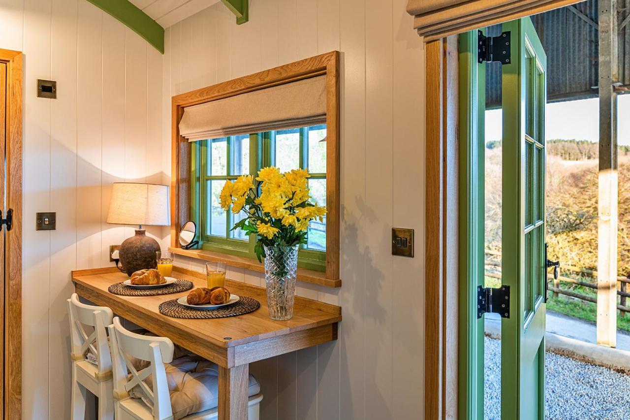 Finest Retreats - The Shepherd'S Hut At Northcombe Farm Beaworthy المظهر الخارجي الصورة