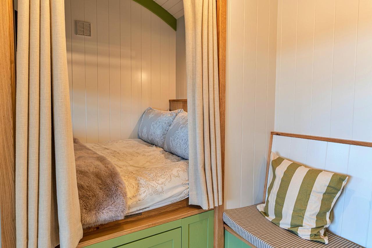 Finest Retreats - The Shepherd'S Hut At Northcombe Farm Beaworthy المظهر الخارجي الصورة