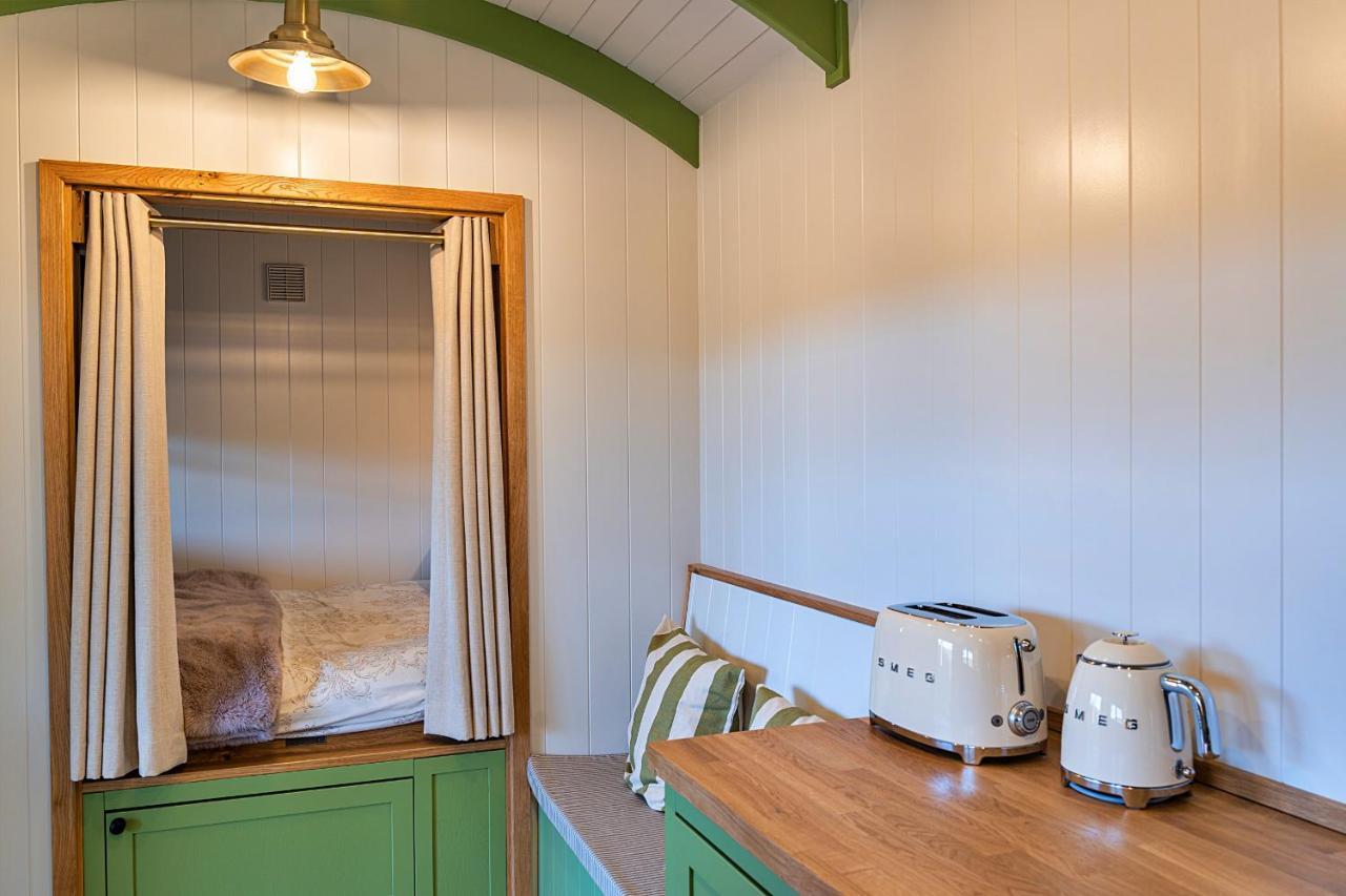 Finest Retreats - The Shepherd'S Hut At Northcombe Farm Beaworthy المظهر الخارجي الصورة
