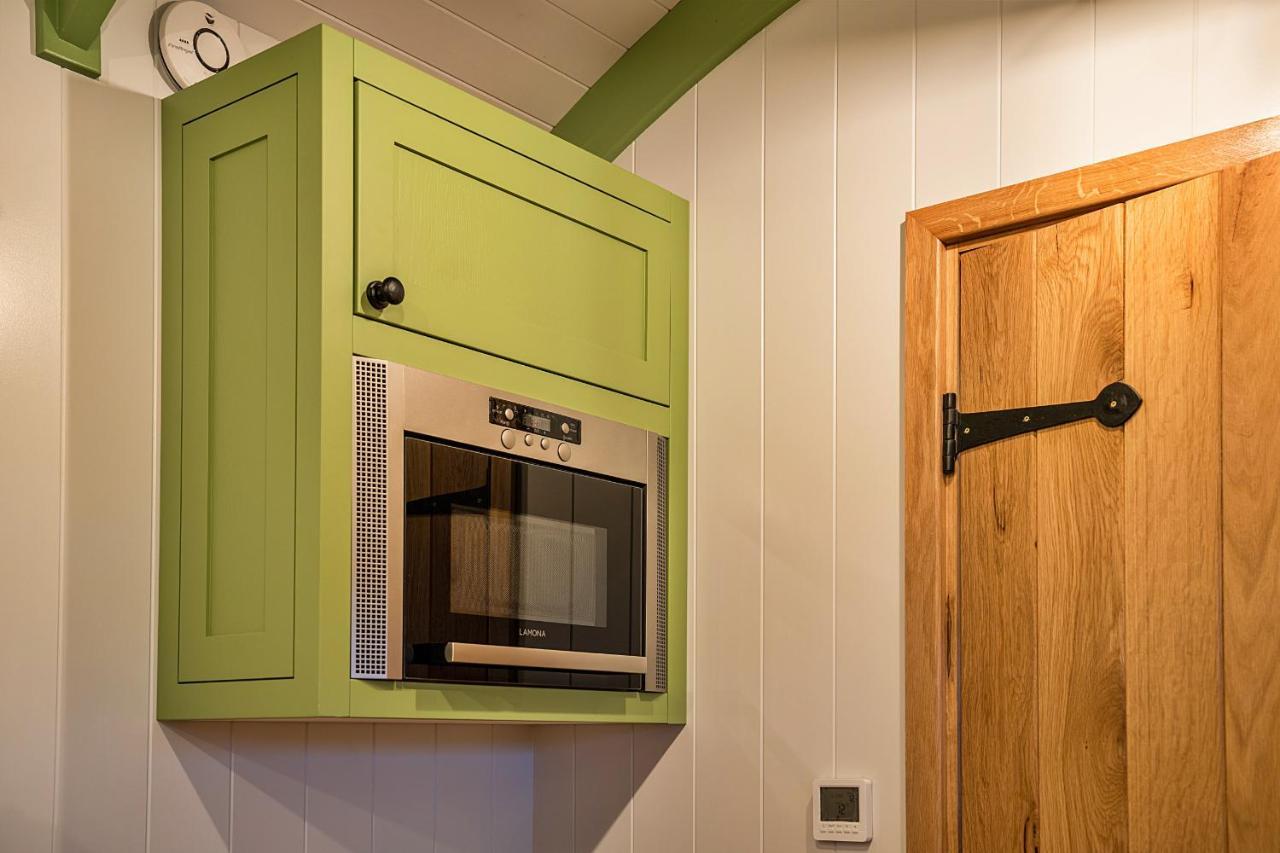 Finest Retreats - The Shepherd'S Hut At Northcombe Farm Beaworthy المظهر الخارجي الصورة