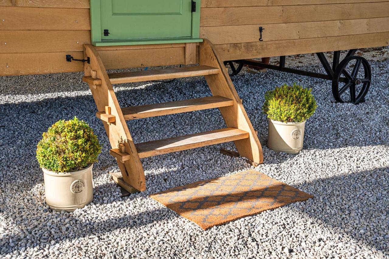 Finest Retreats - The Shepherd'S Hut At Northcombe Farm Beaworthy المظهر الخارجي الصورة